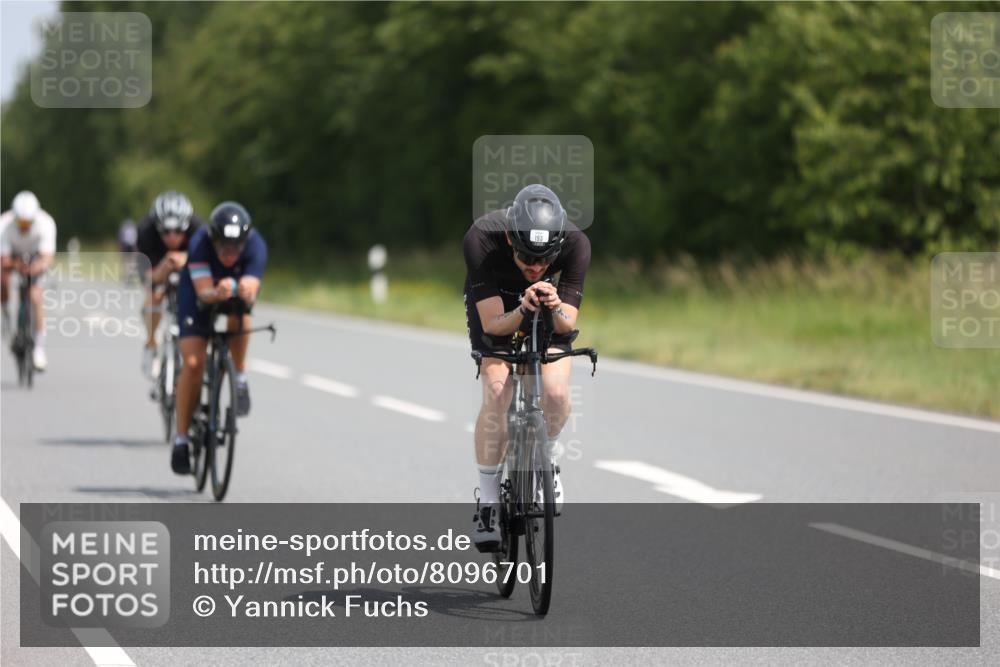 22.06.2025 - Viking Triathlon Yannick Fuchs http://msf.ph/oto/8096701 22.06.2025 11:59:21 Radfahren 7, 87, 193, 301, 611, 627 meine-sportfotos.de