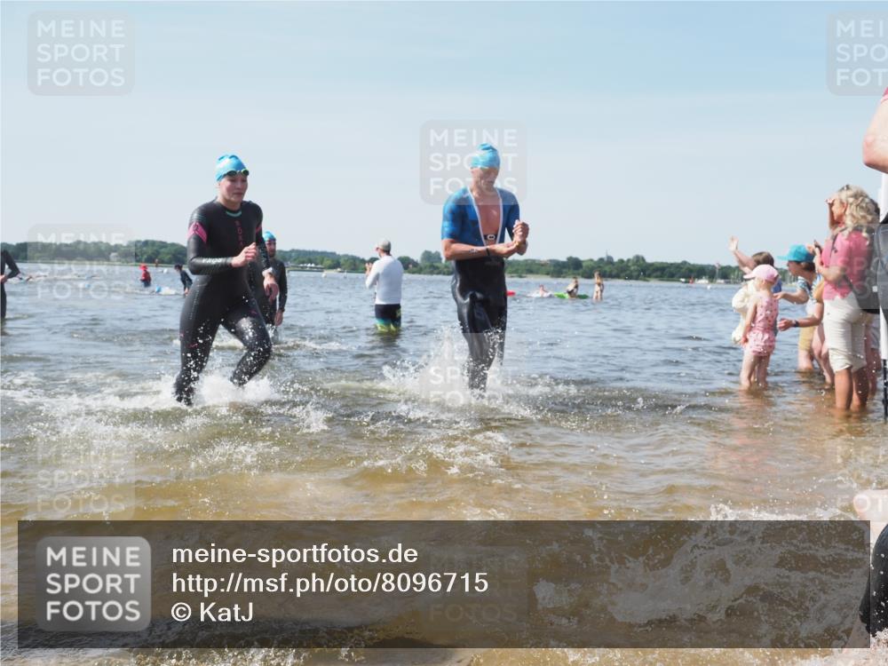 22.06.2025 - Viking Triathlon KatJ http://msf.ph/oto/8096715 22.06.2025 10:31:13 Schwimmen 216, 236, 237, 311, 330, 352, 549 meine-sportfotos.de