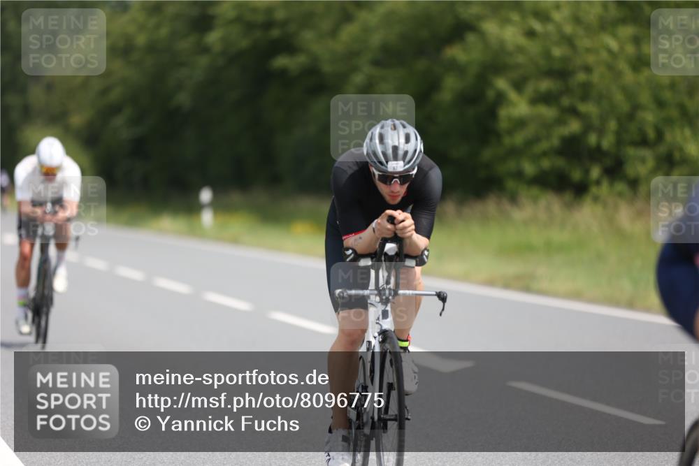 22.06.2025 - Viking Triathlon Yannick Fuchs http://msf.ph/oto/8096775 22.06.2025 11:59:23 Radfahren 7, 87, 193, 301, 611, 627 meine-sportfotos.de