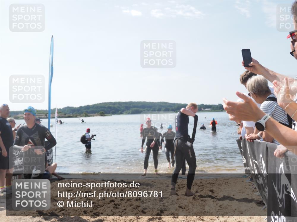 22.06.2025 - Viking Triathlon MichiJ http://msf.ph/oto/8096781 22.06.2025 10:41:56 Schwimmen 58, 159, 199, 221, 625 meine-sportfotos.de
