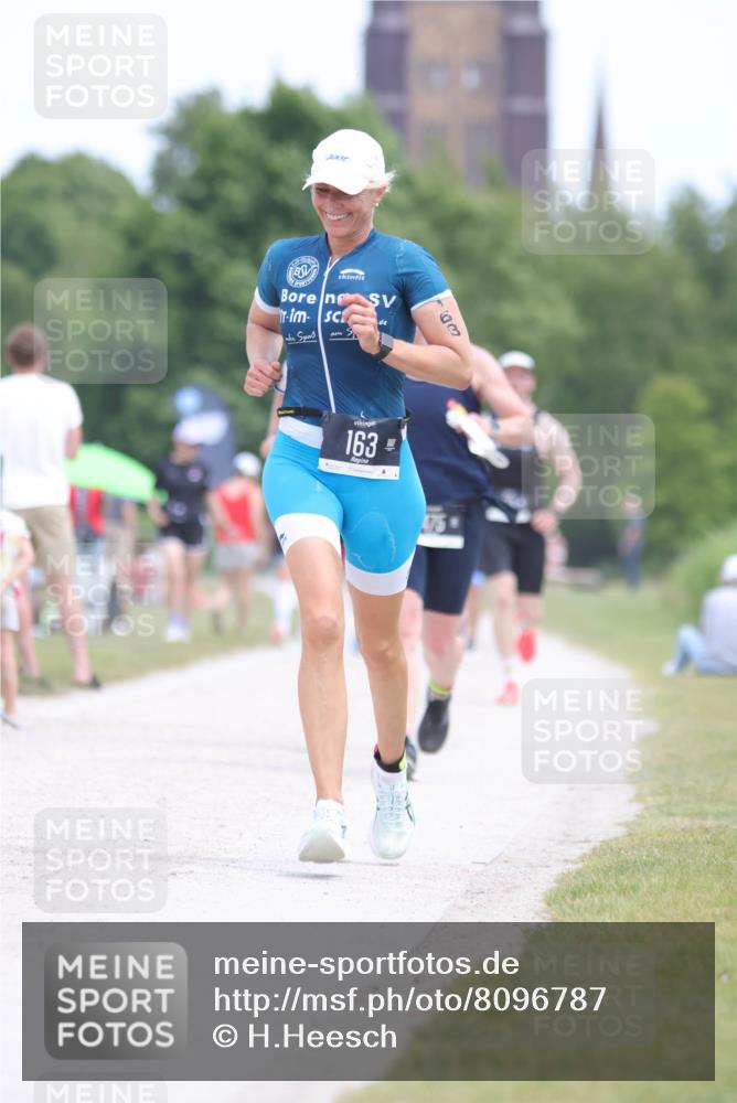 22.06.2025 - Viking Triathlon H.Heesch http://msf.ph/oto/8096787 22.06.2025 13:27:04 Laufen 163, 475, 521, 553 meine-sportfotos.de