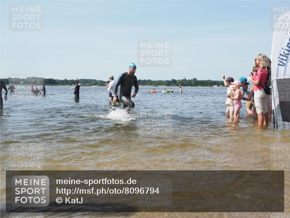 22.06.2025 - Viking Triathlon KatJ http://msf.ph/oto/8096794 22.06.2025 10:31:16 Schwimmen 8, 216, 236, 237, 311, 330, 549 meine-sportfotos.de