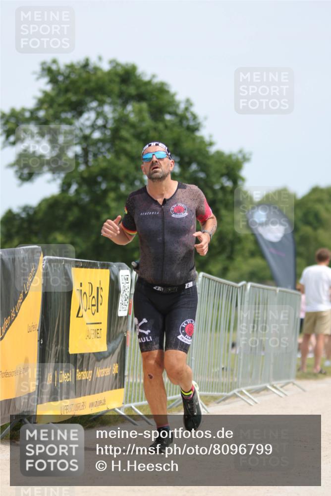 22.06.2025 - Viking Triathlon H.Heesch http://msf.ph/oto/8096799 22.06.2025 13:11:24 Laufen 101, 390, 395 meine-sportfotos.de