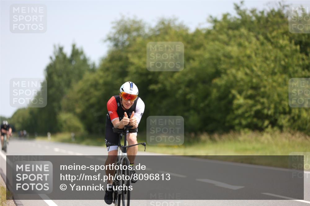 22.06.2025 - Viking Triathlon Yannick Fuchs http://msf.ph/oto/8096813 22.06.2025 11:21:45 Radfahren 135, 297, 300 meine-sportfotos.de