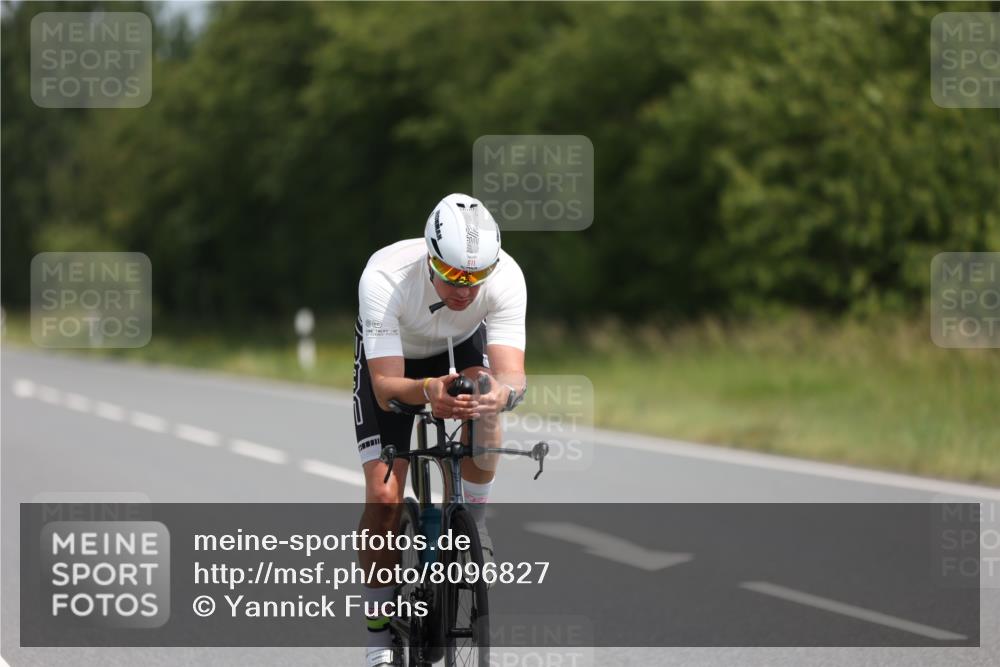 22.06.2025 - Viking Triathlon Yannick Fuchs http://msf.ph/oto/8096827 22.06.2025 11:59:25 Radfahren 2, 7, 87, 193, 196, 301, 611, 627, 661 meine-sportfotos.de