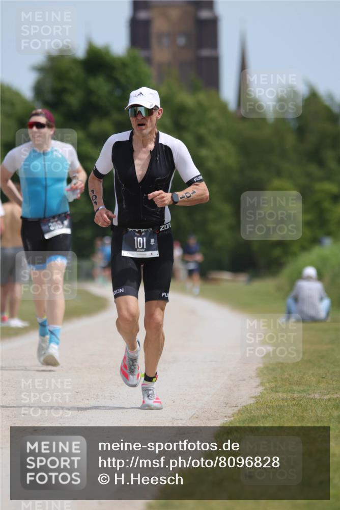 22.06.2025 - Viking Triathlon H.Heesch http://msf.ph/oto/8096828 22.06.2025 13:11:26 Laufen 101, 390, 395 meine-sportfotos.de