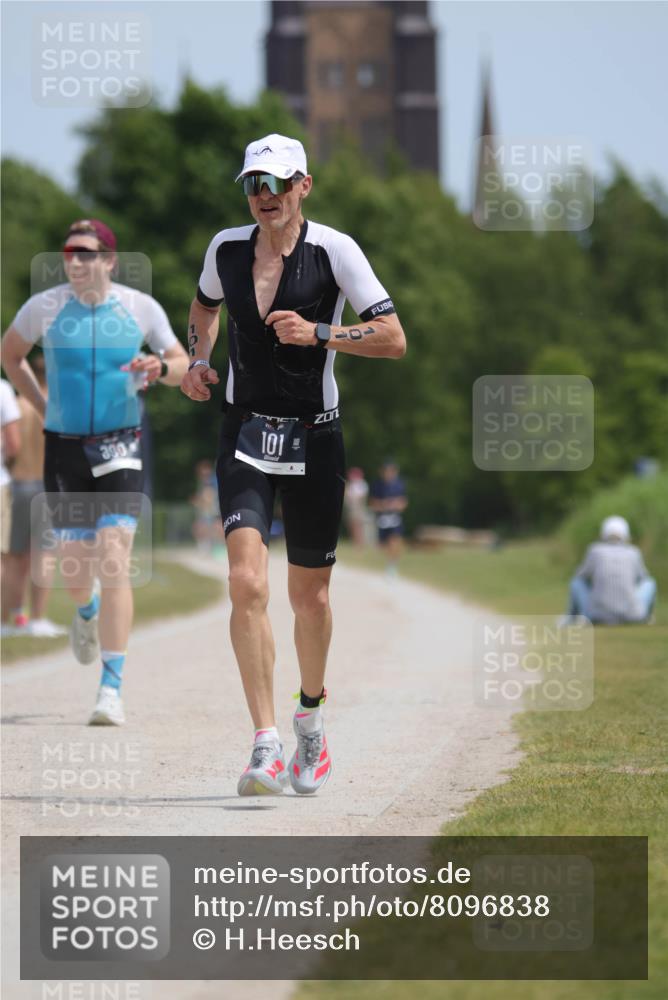 22.06.2025 - Viking Triathlon H.Heesch http://msf.ph/oto/8096838 22.06.2025 13:11:26 Laufen 101, 390, 395 meine-sportfotos.de