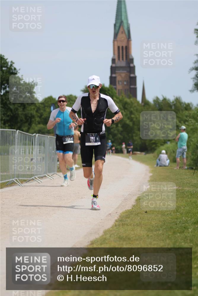 22.06.2025 - Viking Triathlon H.Heesch http://msf.ph/oto/8096852 22.06.2025 13:11:28 Laufen 101, 390, 395 meine-sportfotos.de