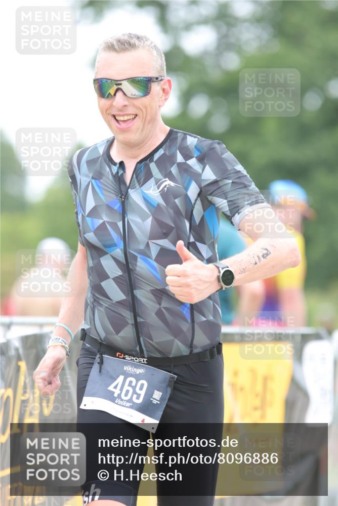 22.06.2025 - Viking Triathlon H.Heesch http://msf.ph/oto/8096886 22.06.2025 15:32:39 Laufen 469 meine-sportfotos.de