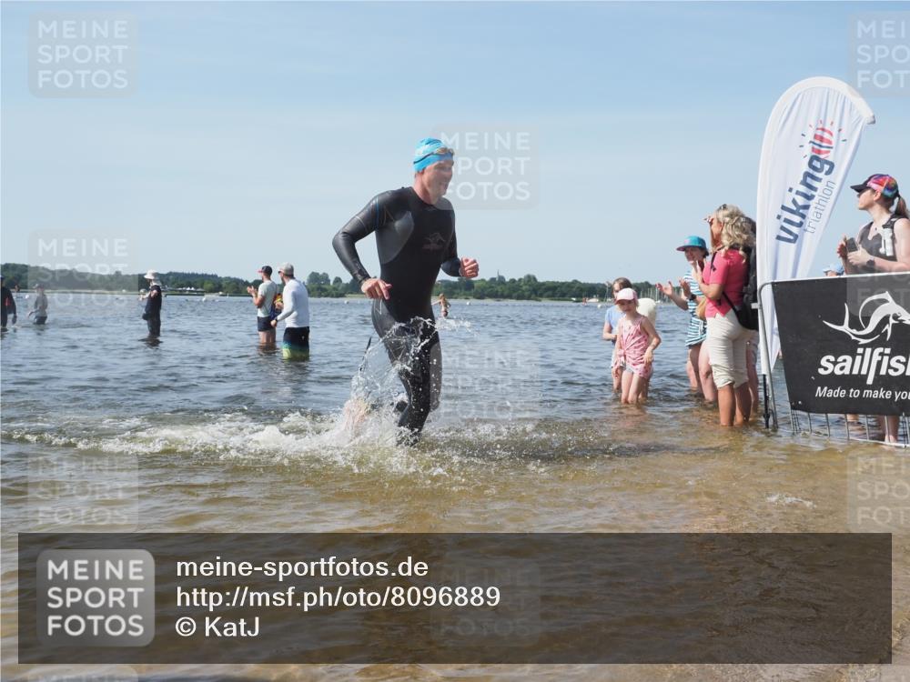 22.06.2025 - Viking Triathlon KatJ http://msf.ph/oto/8096889 22.06.2025 10:31:20 Schwimmen 3, 8, 216, 236, 311, 330, 469 meine-sportfotos.de