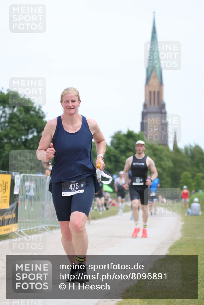 22.06.2025 - Viking Triathlon H.Heesch http://msf.ph/oto/8096891 22.06.2025 13:27:09 Laufen 163, 475, 513, 521 meine-sportfotos.de
