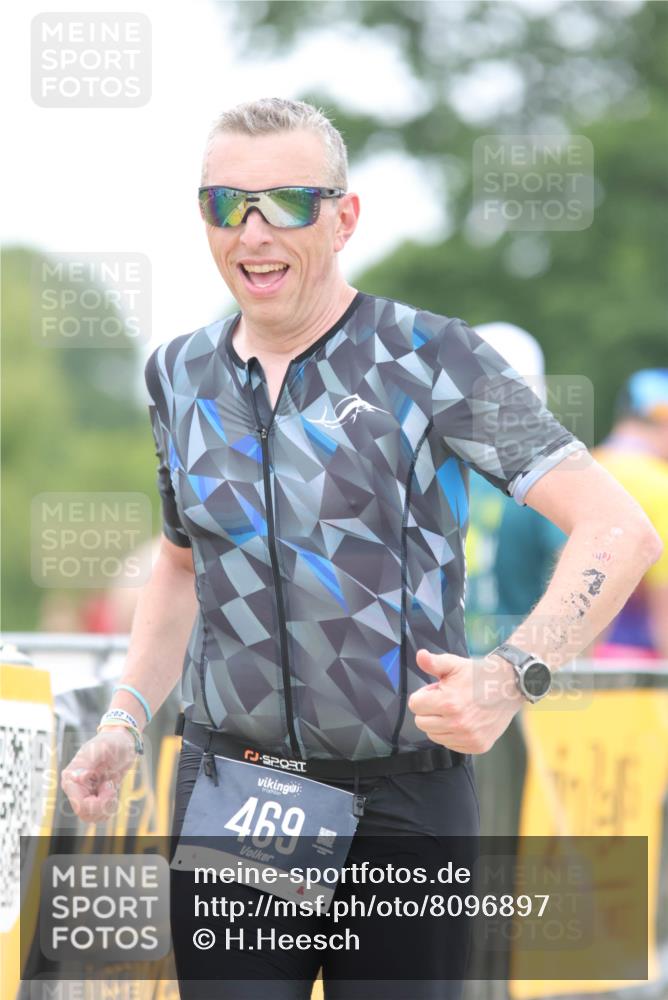 22.06.2025 - Viking Triathlon H.Heesch http://msf.ph/oto/8096897 22.06.2025 15:32:40 Laufen 469 meine-sportfotos.de