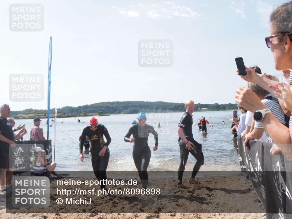 22.06.2025 - Viking Triathlon MichiJ http://msf.ph/oto/8096898 22.06.2025 10:41:59 Schwimmen 58, 78, 159, 199, 221, 625 meine-sportfotos.de