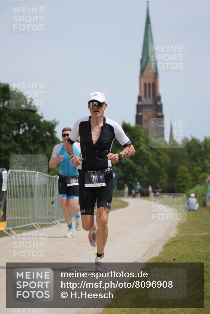 22.06.2025 - Viking Triathlon H.Heesch http://msf.ph/oto/8096908 22.06.2025 13:11:28 Laufen 101, 390, 395 meine-sportfotos.de