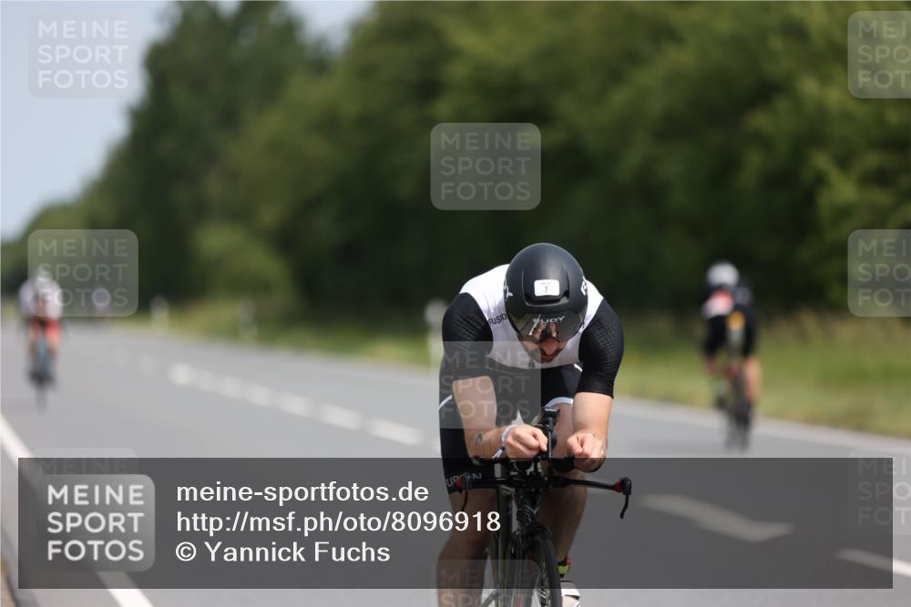 22.06.2025 - Viking Triathlon Yannick Fuchs http://msf.ph/oto/8096918 22.06.2025 11:59:30 Radfahren 2, 7, 55, 196, 346, 661 meine-sportfotos.de