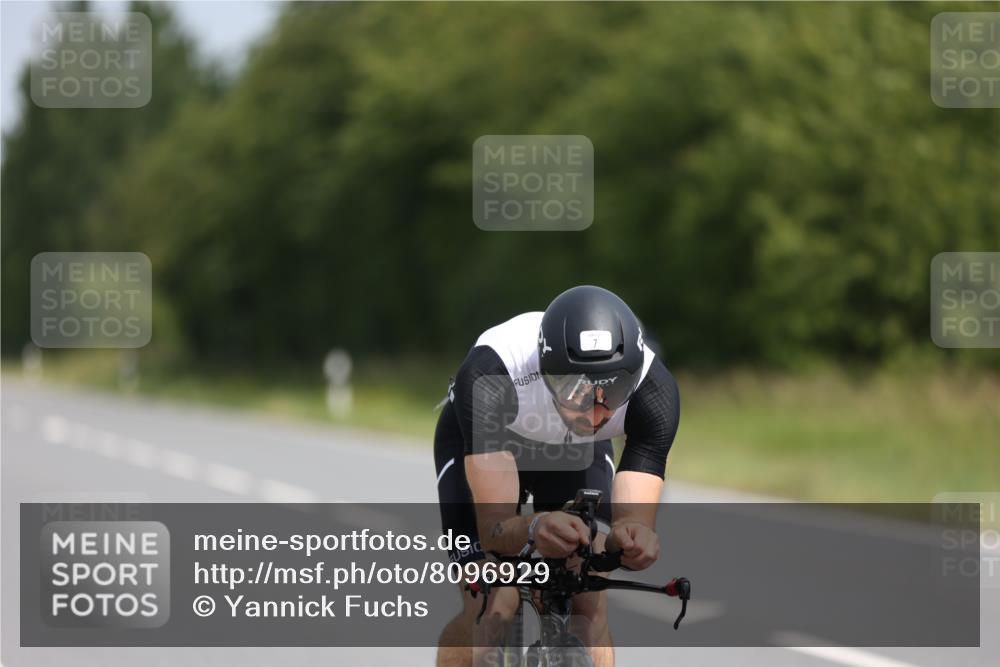 22.06.2025 - Viking Triathlon Yannick Fuchs http://msf.ph/oto/8096929 22.06.2025 11:59:30 Radfahren 2, 7, 55, 196, 346, 661 meine-sportfotos.de