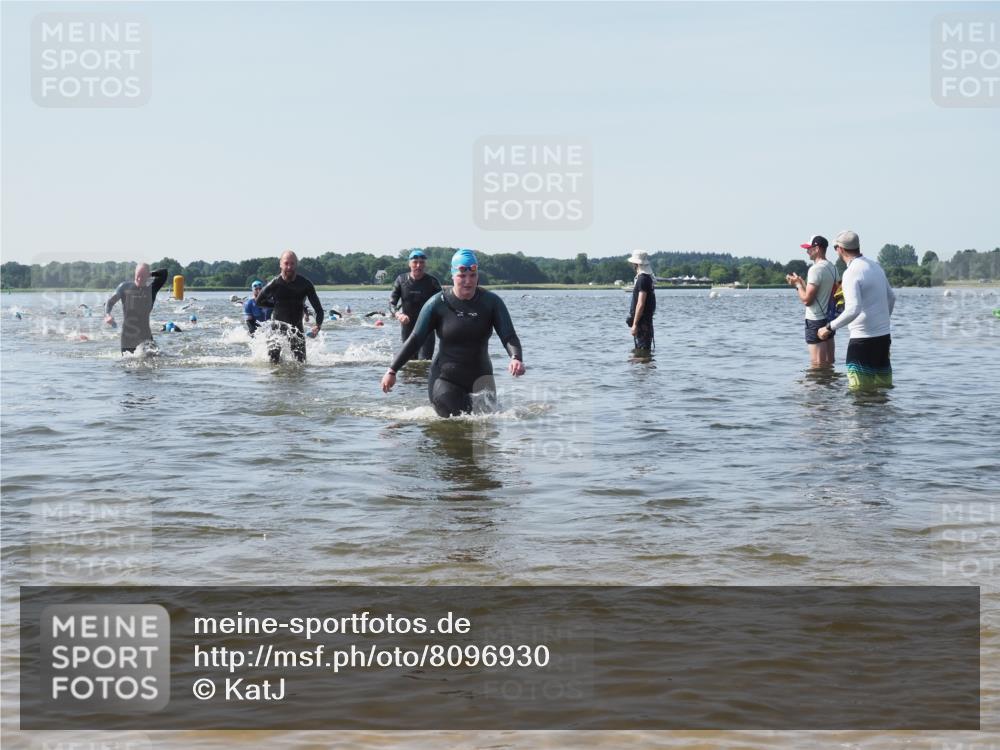 22.06.2025 - Viking Triathlon KatJ http://msf.ph/oto/8096930 22.06.2025 10:31:25 Schwimmen 3, 8, 236, 311, 469, 613, 648 meine-sportfotos.de