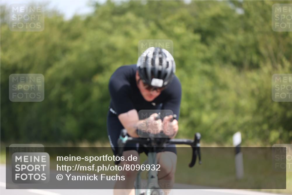 22.06.2025 - Viking Triathlon Yannick Fuchs http://msf.ph/oto/8096932 22.06.2025 11:21:51 Radfahren 80, 297, 304 meine-sportfotos.de
