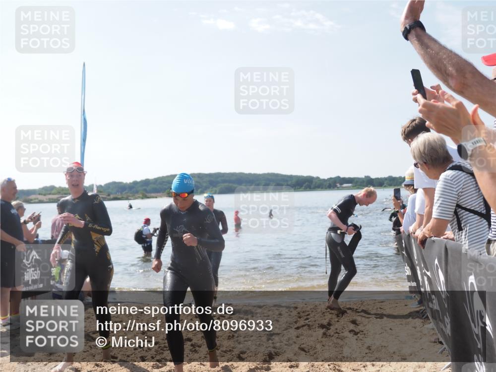 22.06.2025 - Viking Triathlon MichiJ http://msf.ph/oto/8096933 22.06.2025 10:42:00 Schwimmen 78, 159, 199, 221 meine-sportfotos.de