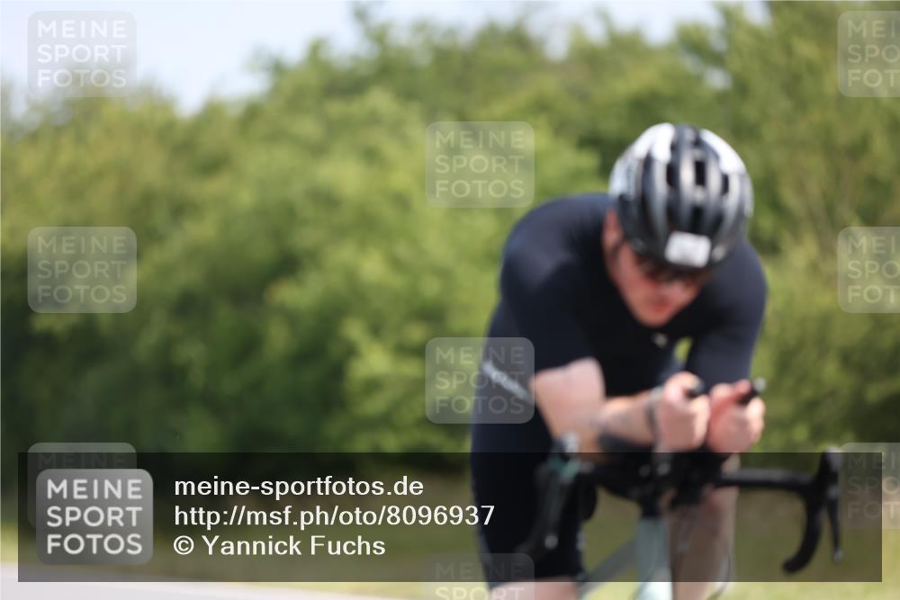 22.06.2025 - Viking Triathlon Yannick Fuchs http://msf.ph/oto/8096937 22.06.2025 11:21:51 Radfahren 80, 297, 304 meine-sportfotos.de