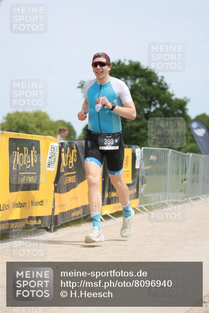 22.06.2025 - Viking Triathlon H.Heesch http://msf.ph/oto/8096940 22.06.2025 13:11:30 Laufen 101, 390, 395 meine-sportfotos.de