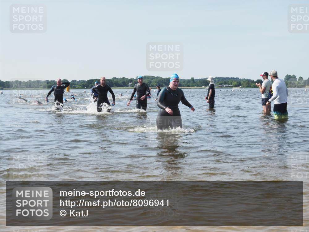 22.06.2025 - Viking Triathlon KatJ http://msf.ph/oto/8096941 22.06.2025 10:31:26 Schwimmen 3, 8, 236, 311, 469, 613, 648 meine-sportfotos.de