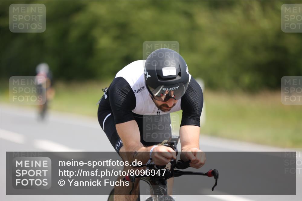 22.06.2025 - Viking Triathlon Yannick Fuchs http://msf.ph/oto/8096947 22.06.2025 11:59:31 Radfahren 2, 7, 55, 196, 346, 661 meine-sportfotos.de