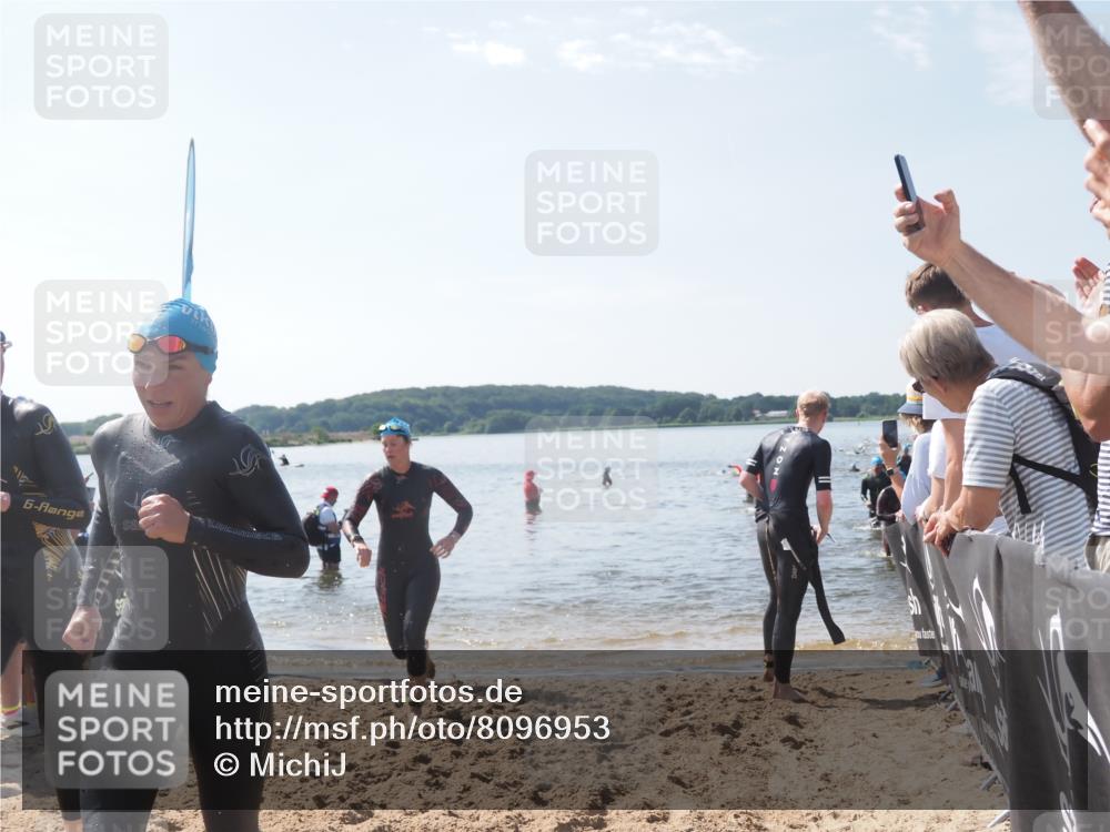 22.06.2025 - Viking Triathlon MichiJ http://msf.ph/oto/8096953 22.06.2025 10:42:00 Schwimmen 78, 159, 199, 221 meine-sportfotos.de