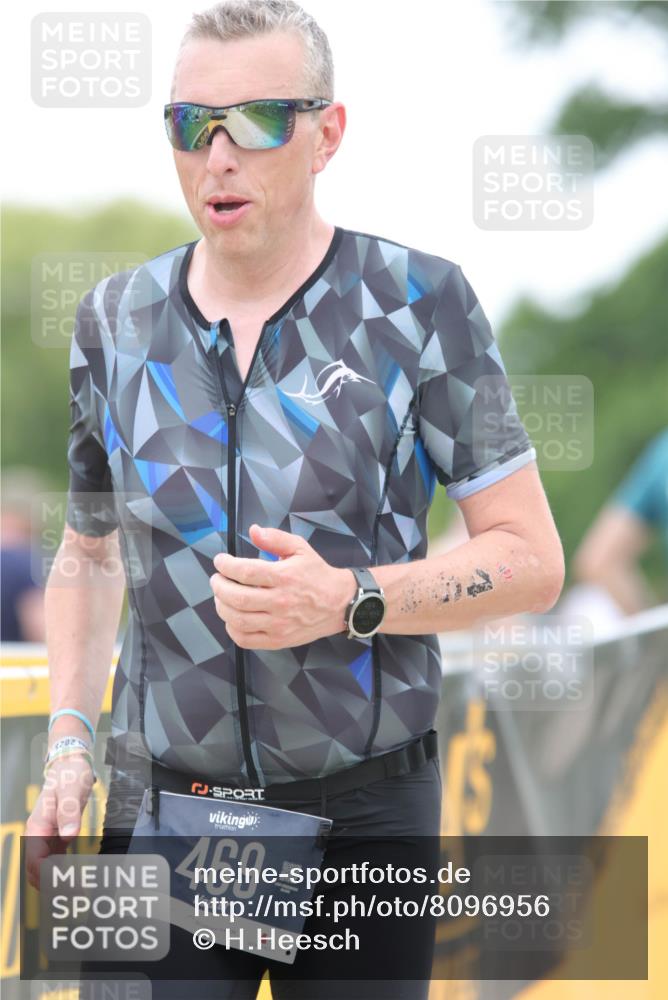 22.06.2025 - Viking Triathlon H.Heesch http://msf.ph/oto/8096956 22.06.2025 15:32:40 Laufen 469 meine-sportfotos.de