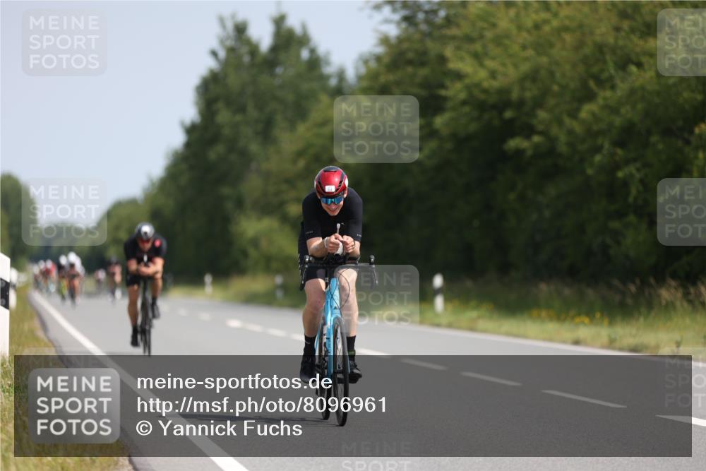22.06.2025 - Viking Triathlon Yannick Fuchs http://msf.ph/oto/8096961 22.06.2025 11:21:57 Radfahren 1, 80, 101, 304 meine-sportfotos.de