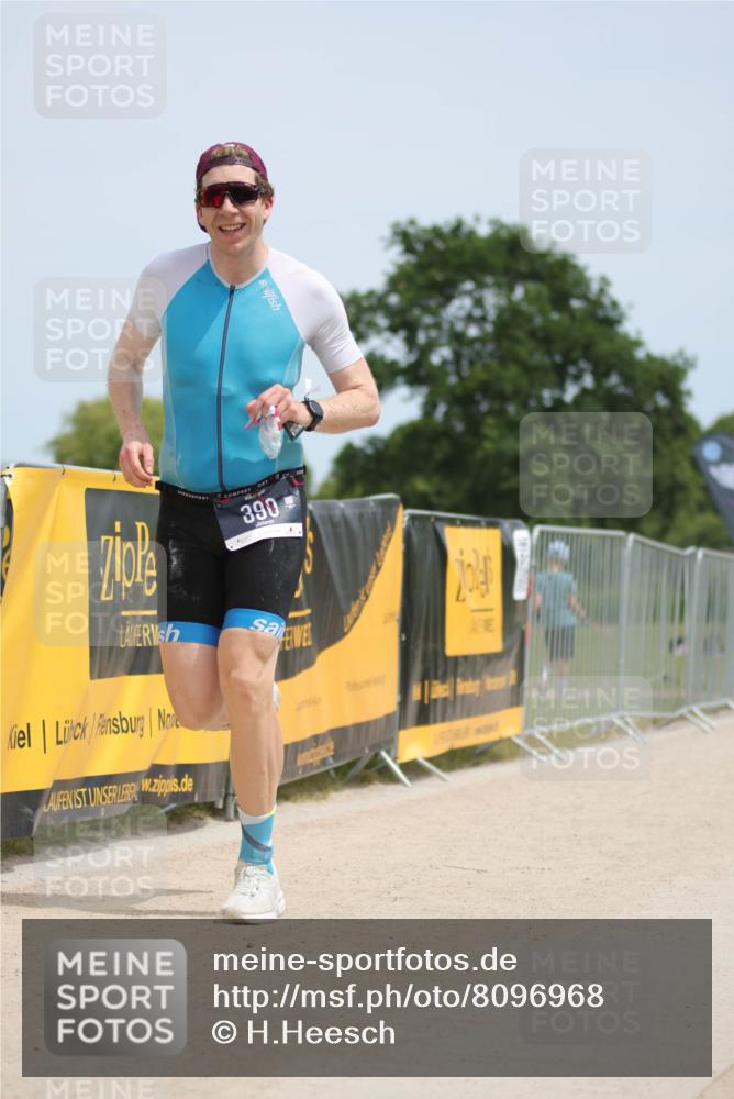 22.06.2025 - Viking Triathlon H.Heesch http://msf.ph/oto/8096968 22.06.2025 13:11:31 Laufen 101, 390, 395 meine-sportfotos.de