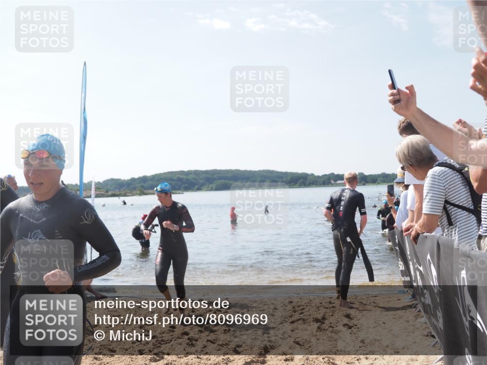 22.06.2025 - Viking Triathlon MichiJ http://msf.ph/oto/8096969 22.06.2025 10:42:00 Schwimmen 78, 159, 199, 221 meine-sportfotos.de