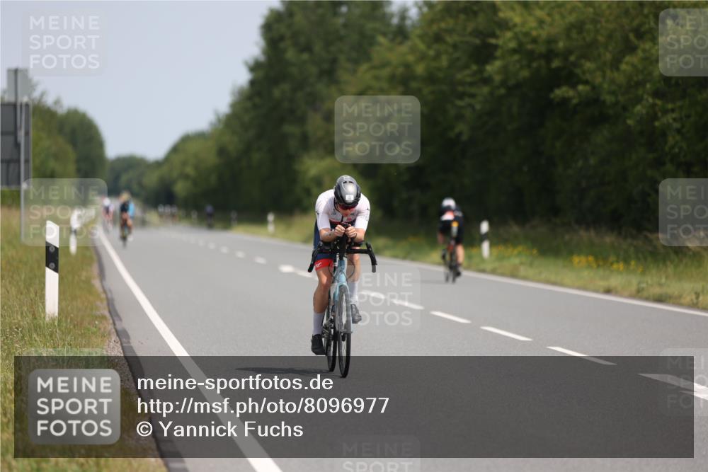 22.06.2025 - Viking Triathlon Yannick Fuchs http://msf.ph/oto/8096977 22.06.2025 11:59:33 Radfahren 2, 7, 55, 196, 346, 480, 661 meine-sportfotos.de