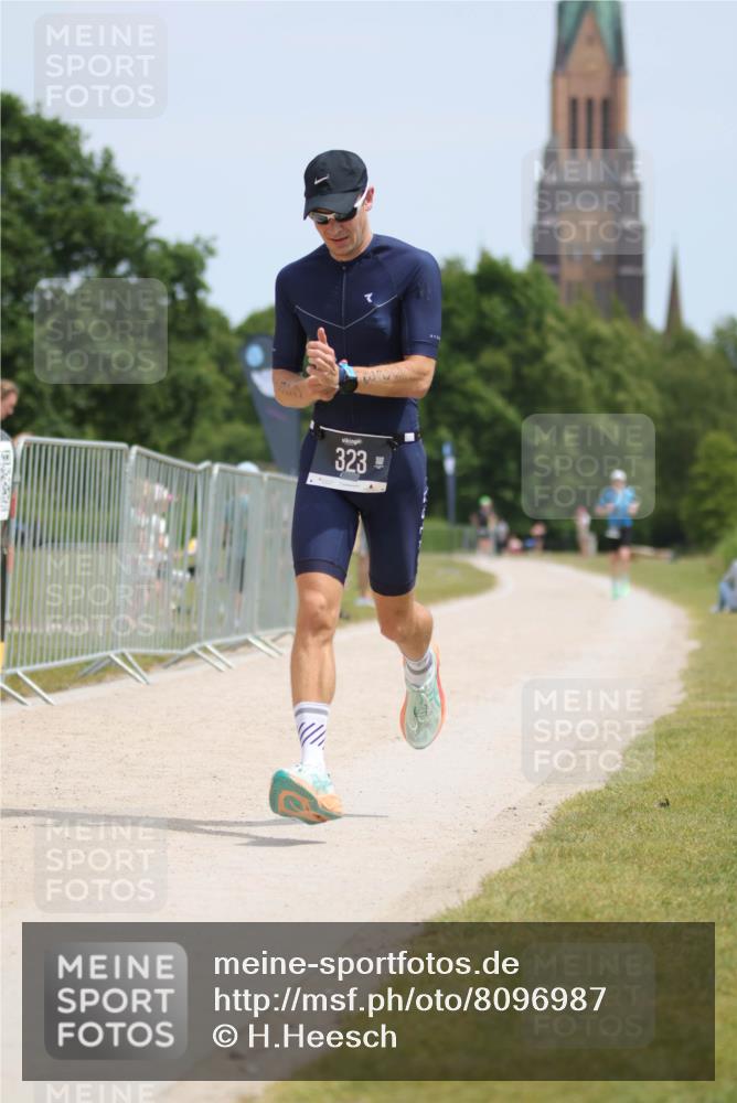 22.06.2025 - Viking Triathlon H.Heesch http://msf.ph/oto/8096987 22.06.2025 13:11:44 Laufen 323 meine-sportfotos.de