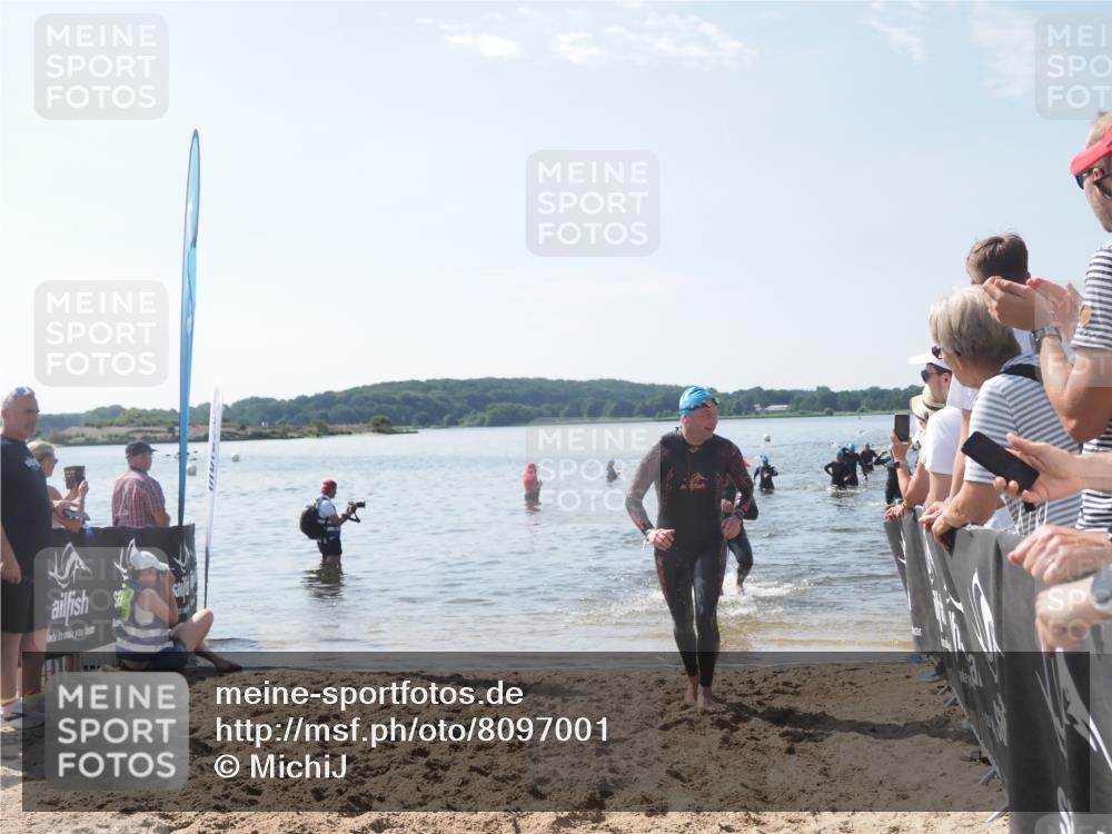 22.06.2025 - Viking Triathlon MichiJ http://msf.ph/oto/8097001 22.06.2025 10:42:08 Schwimmen 78, 159, 199, 281, 290, 460 meine-sportfotos.de