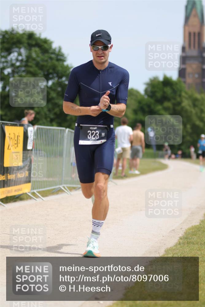 22.06.2025 - Viking Triathlon H.Heesch http://msf.ph/oto/8097006 22.06.2025 13:11:45 Laufen 323 meine-sportfotos.de