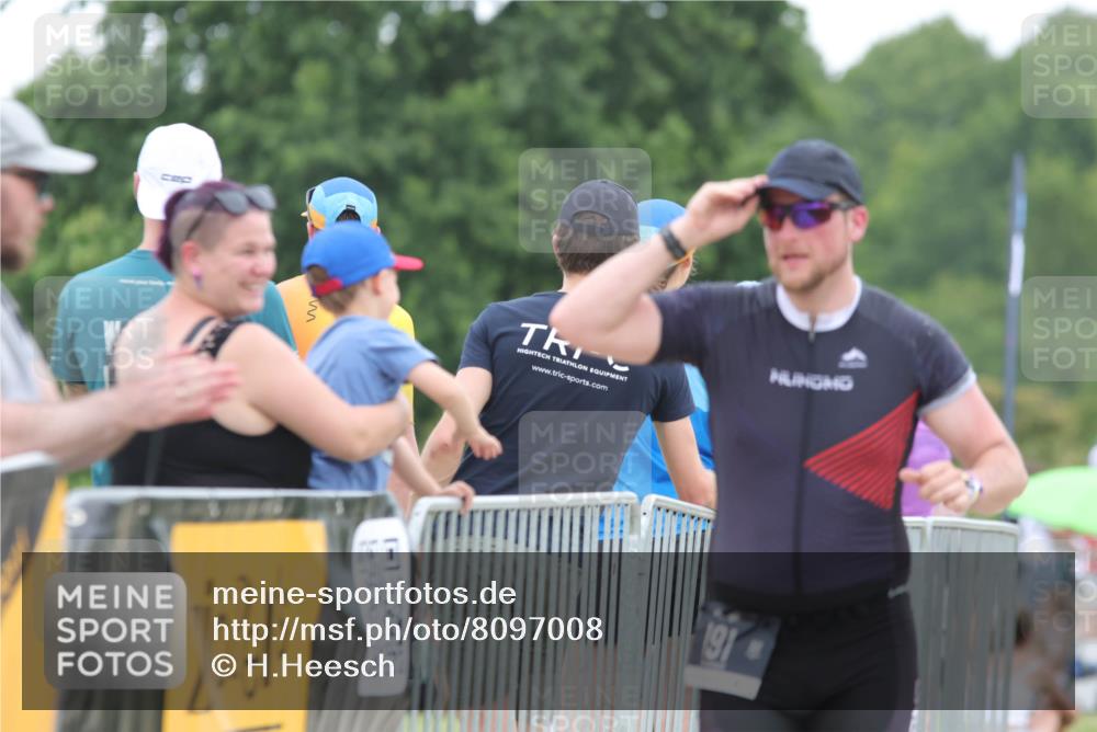 22.06.2025 - Viking Triathlon H.Heesch http://msf.ph/oto/8097008 22.06.2025 15:33:11 Laufen 191, 459 meine-sportfotos.de