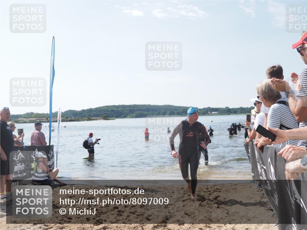 22.06.2025 - Viking Triathlon MichiJ http://msf.ph/oto/8097009 22.06.2025 10:42:08 Schwimmen 78, 159, 199, 281, 290, 460 meine-sportfotos.de