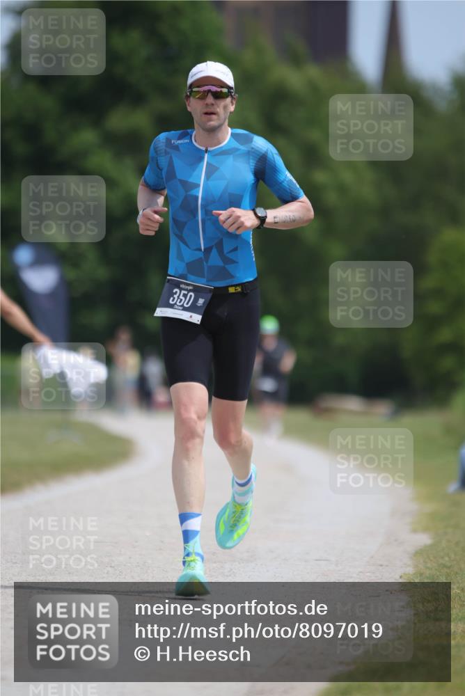 22.06.2025 - Viking Triathlon H.Heesch http://msf.ph/oto/8097019 22.06.2025 13:11:56 Laufen 350 meine-sportfotos.de