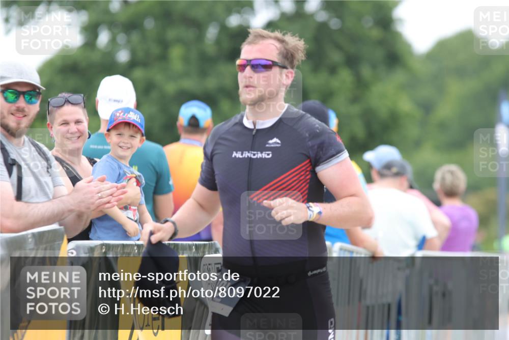 22.06.2025 - Viking Triathlon H.Heesch http://msf.ph/oto/8097022 22.06.2025 15:33:12 Laufen 191, 459 meine-sportfotos.de