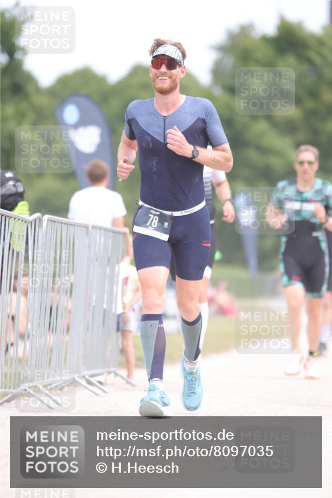 22.06.2025 - Viking Triathlon H.Heesch http://msf.ph/oto/8097035 22.06.2025 13:27:14 Laufen 78, 153, 376, 444, 475, 513 meine-sportfotos.de