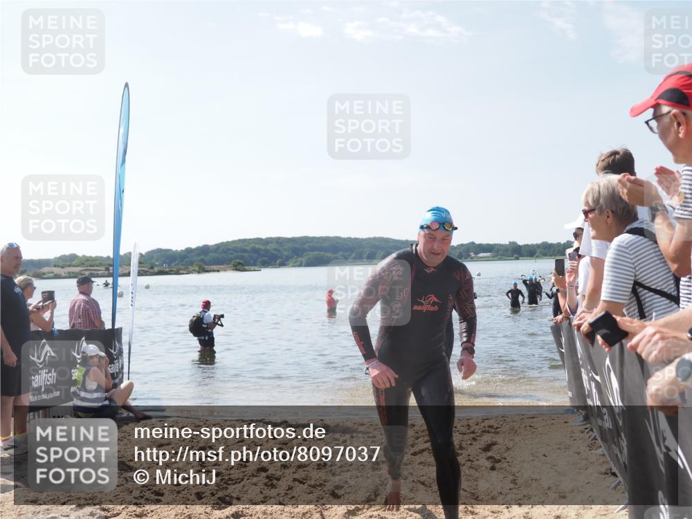 22.06.2025 - Viking Triathlon MichiJ http://msf.ph/oto/8097037 22.06.2025 10:42:09 Schwimmen 78, 159, 199, 281, 290, 460, 465 meine-sportfotos.de