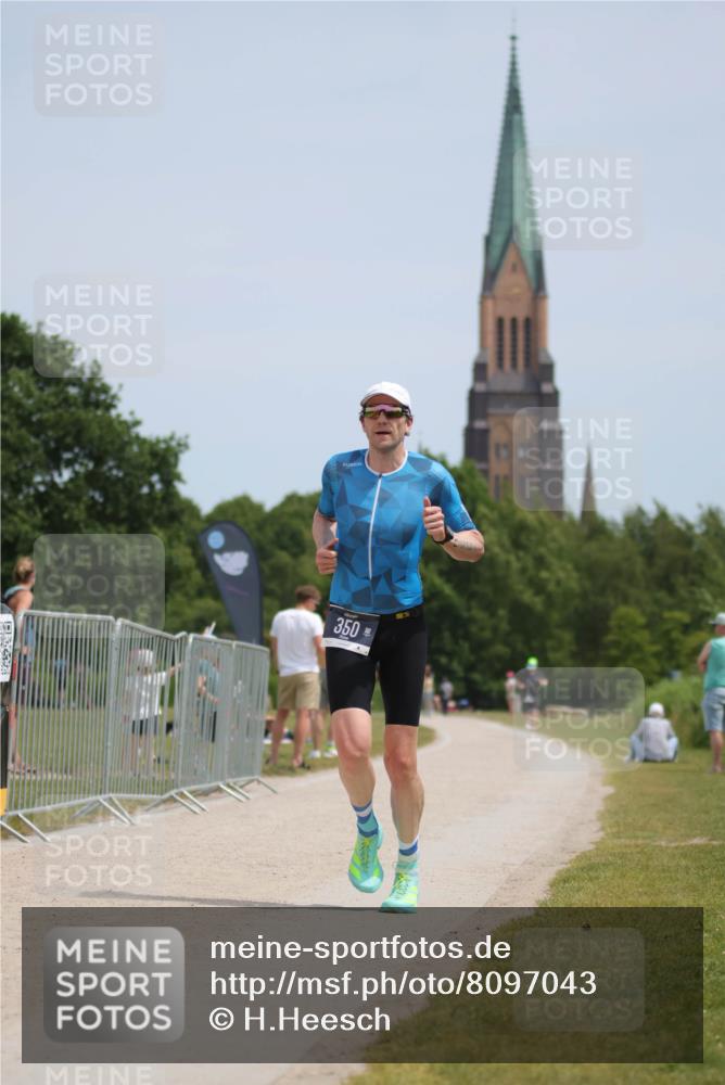 22.06.2025 - Viking Triathlon H.Heesch http://msf.ph/oto/8097043 22.06.2025 13:11:59 Laufen 350 meine-sportfotos.de
