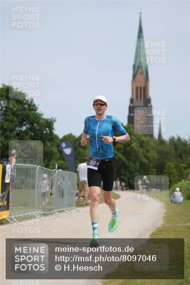 22.06.2025 - Viking Triathlon H.Heesch http://msf.ph/oto/8097046 22.06.2025 13:11:59 Laufen 350 meine-sportfotos.de