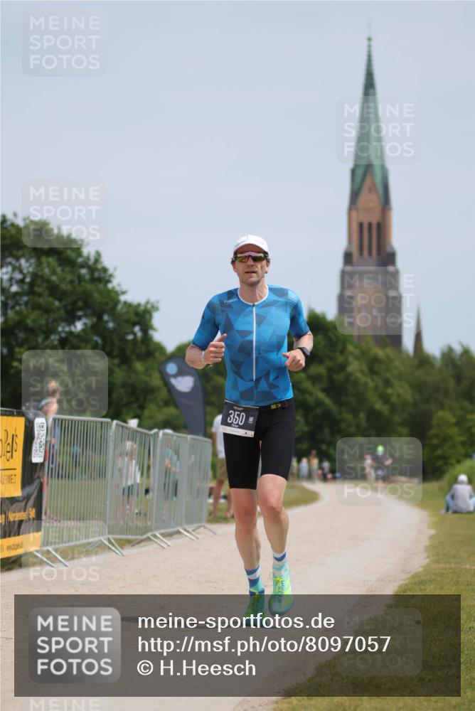22.06.2025 - Viking Triathlon H.Heesch http://msf.ph/oto/8097057 22.06.2025 13:11:59 Laufen 350 meine-sportfotos.de