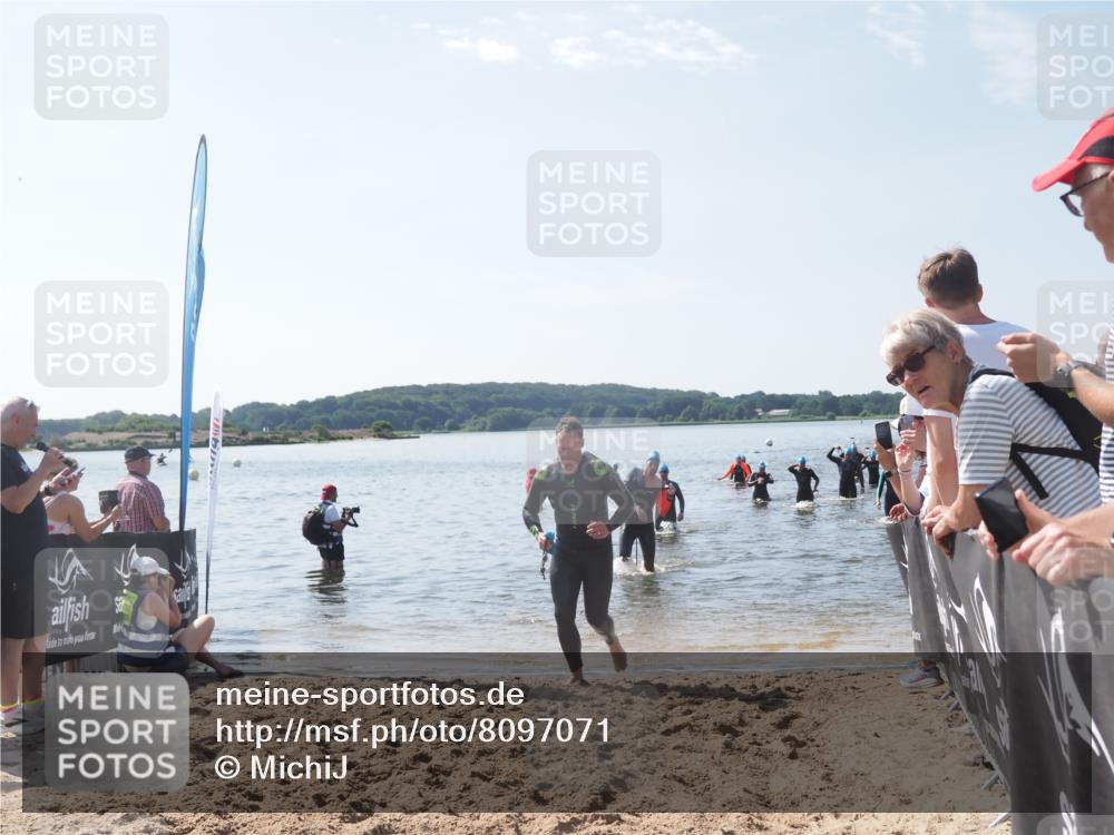 22.06.2025 - Viking Triathlon MichiJ http://msf.ph/oto/8097071 22.06.2025 10:42:11 Schwimmen 16, 78, 159, 281, 290, 326, 460, 465 meine-sportfotos.de