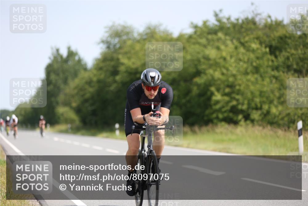 22.06.2025 - Viking Triathlon Yannick Fuchs http://msf.ph/oto/8097075 22.06.2025 11:22:00 Radfahren 1, 80, 101, 187, 304, 323, 455 meine-sportfotos.de