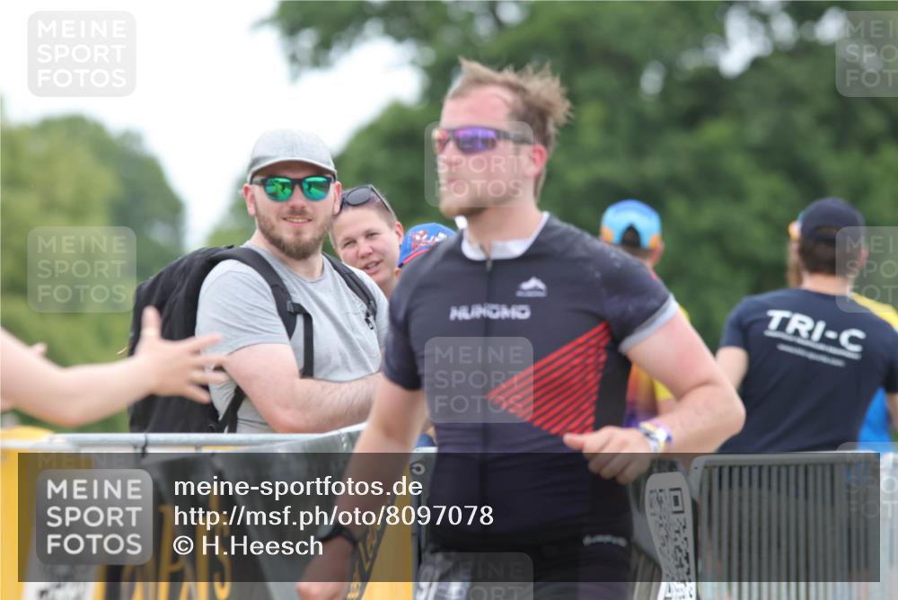 22.06.2025 - Viking Triathlon H.Heesch http://msf.ph/oto/8097078 22.06.2025 15:33:12 Laufen 191, 459 meine-sportfotos.de