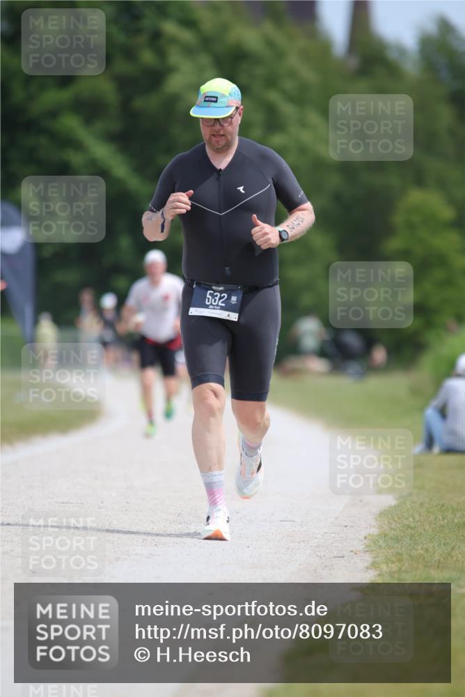 22.06.2025 - Viking Triathlon H.Heesch http://msf.ph/oto/8097083 22.06.2025 13:12:19 Laufen 532 meine-sportfotos.de