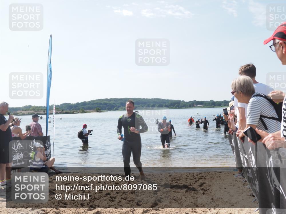 22.06.2025 - Viking Triathlon MichiJ http://msf.ph/oto/8097085 22.06.2025 10:42:12 Schwimmen 16, 78, 159, 281, 290, 326, 460, 465 meine-sportfotos.de